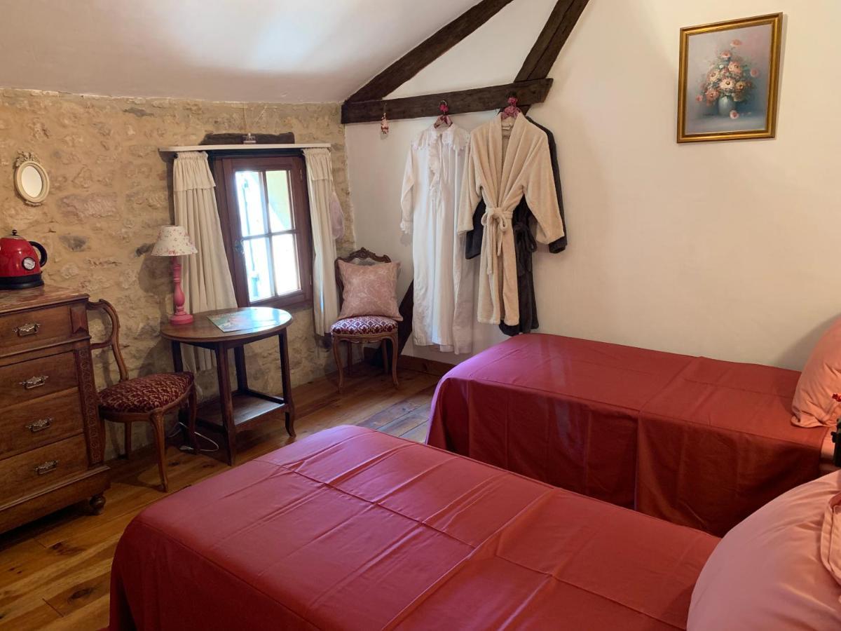 Ferme De Tayac - Charme Avec Pool Hotel Les Eyzies Bagian luar foto
