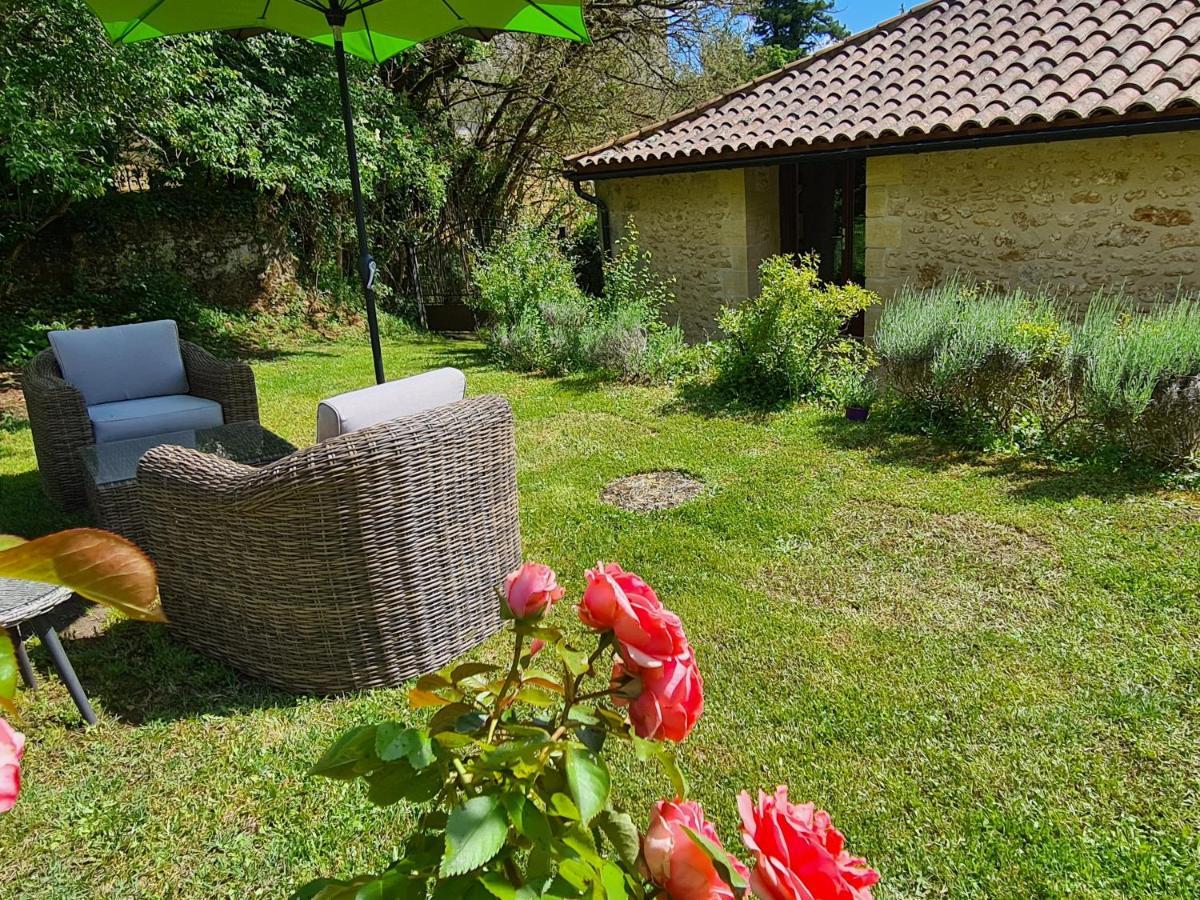 Ferme De Tayac - Charme Avec Pool Hotel Les Eyzies Bagian luar foto