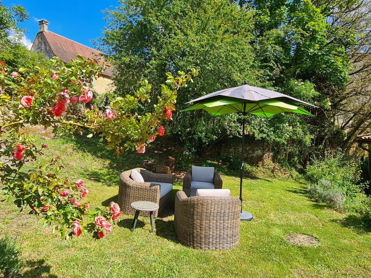 Ferme De Tayac - Charme Avec Pool Hotel Les Eyzies Bagian luar foto