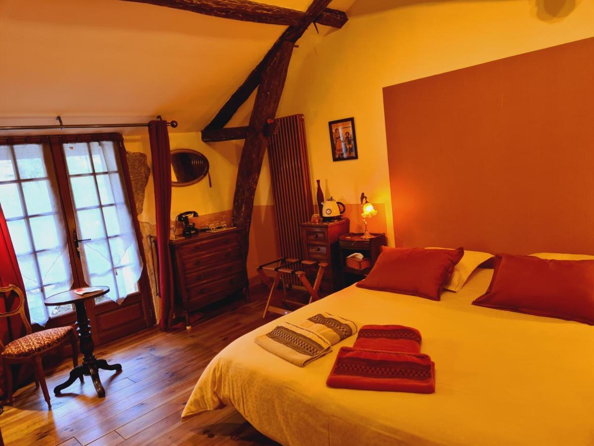 Ferme De Tayac - Charme Avec Pool Hotel Les Eyzies Bagian luar foto