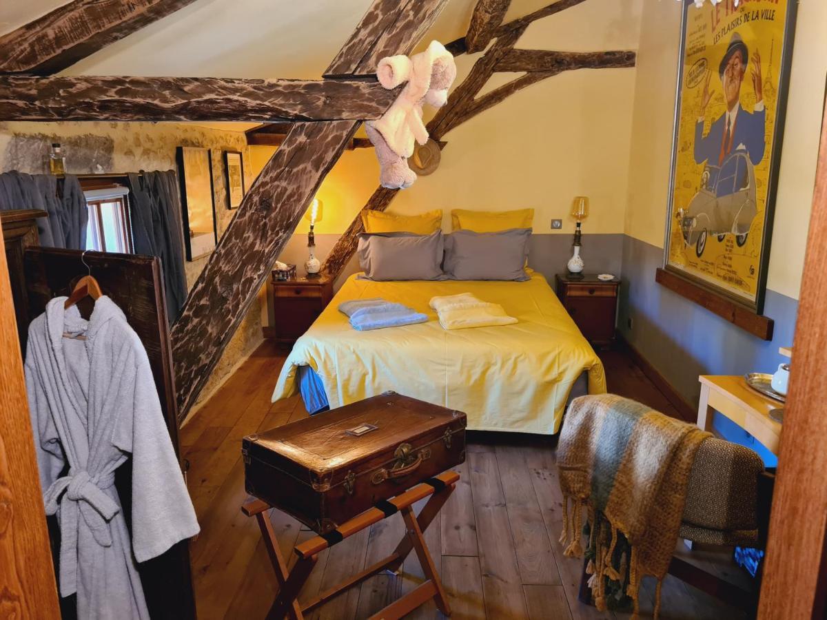 Ferme De Tayac - Charme Avec Pool Hotel Les Eyzies Bagian luar foto